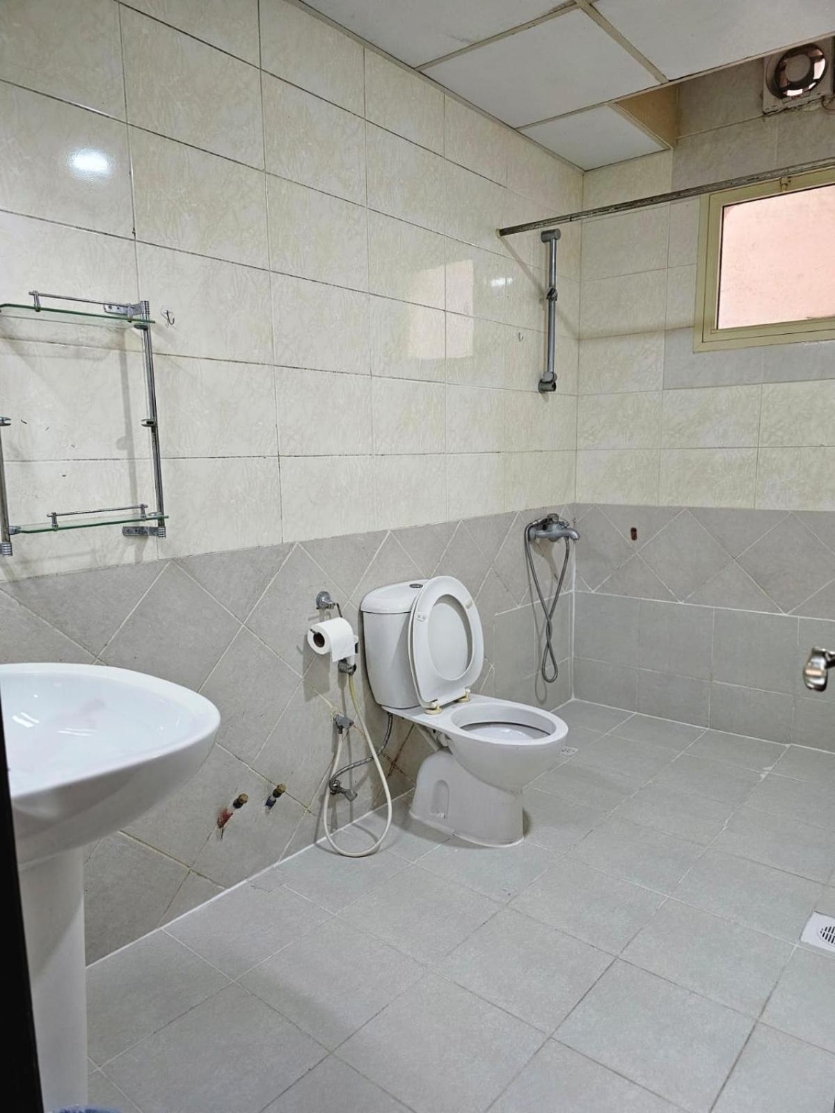 Al Sahab Tower Apartment Manama Exterior photo