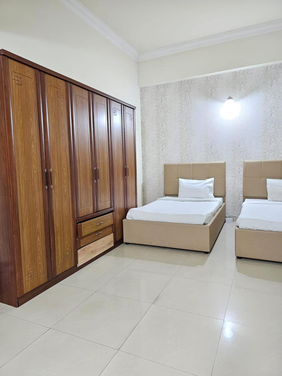 Al Sahab Tower Apartment Manama Exterior photo